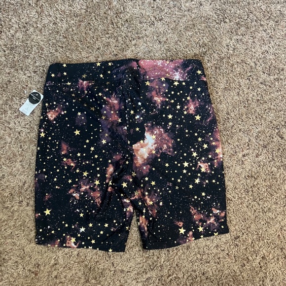 NWT Torrid Galaxy Star Biker Shorts Size 3 | Celestial Print - Picture 2 of 7